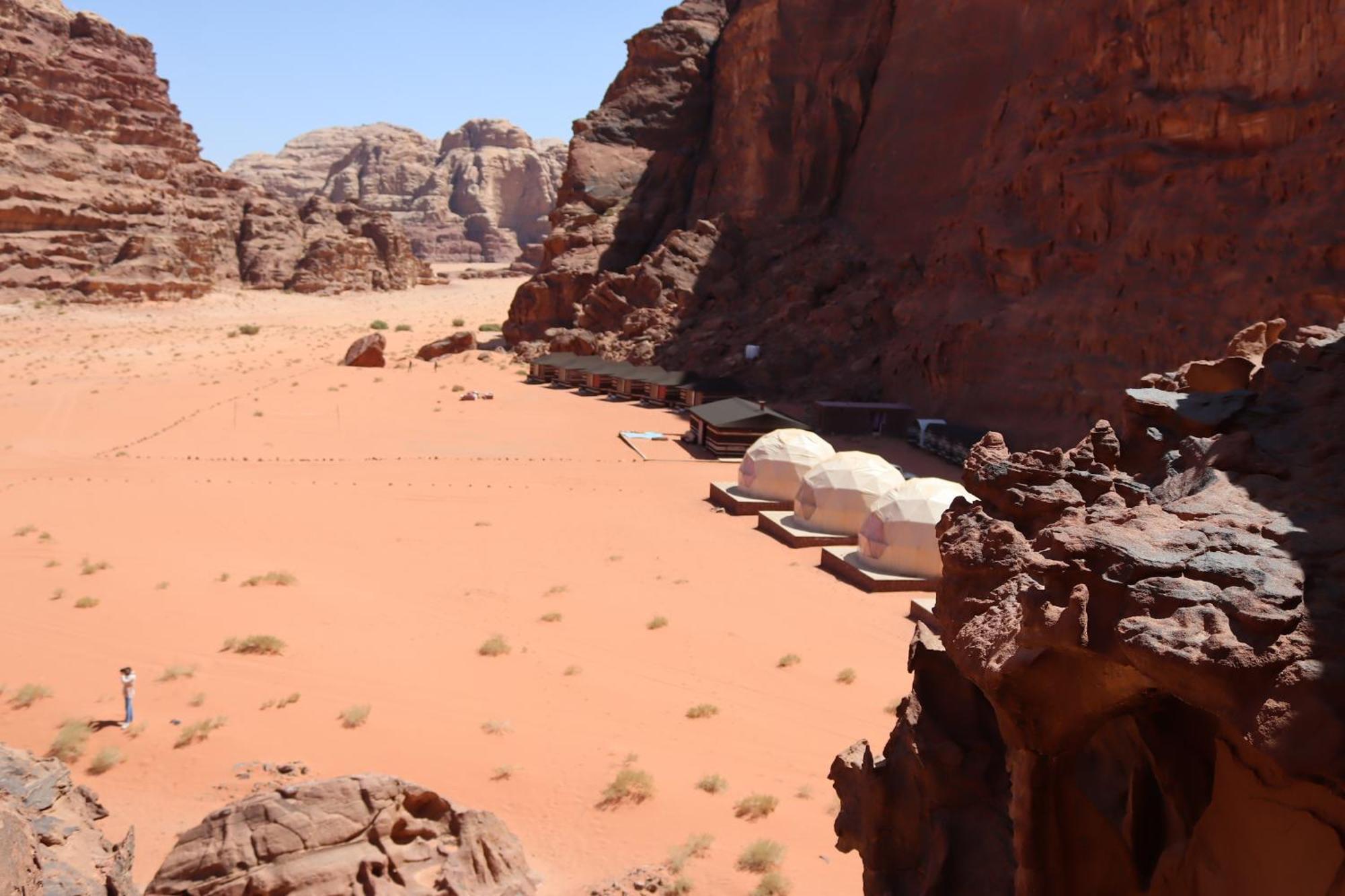 Wadi Rum Bubble Camp & Tour Eksteriør bilde