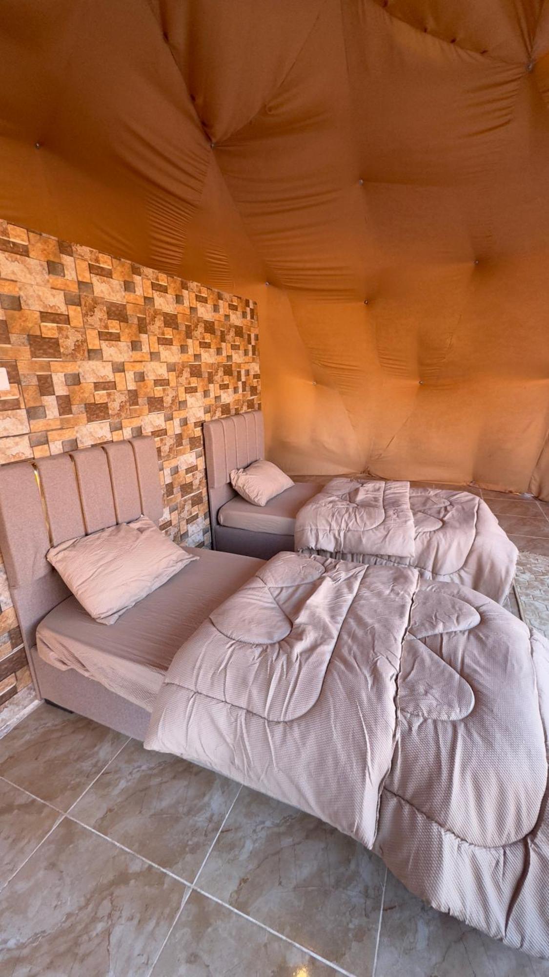 Wadi Rum Bubble Camp & Tour Eksteriør bilde