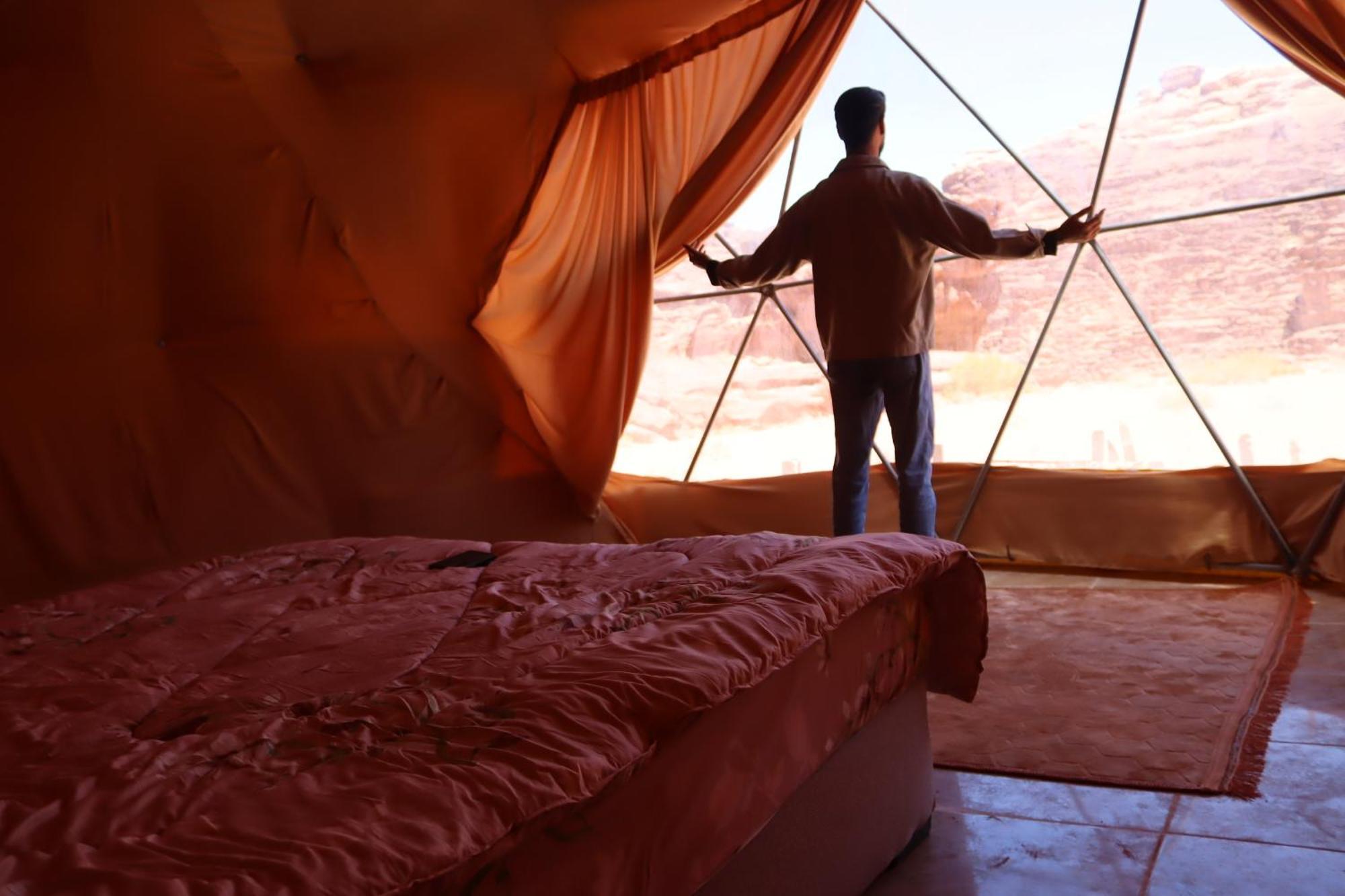 Wadi Rum Bubble Camp & Tour Eksteriør bilde
