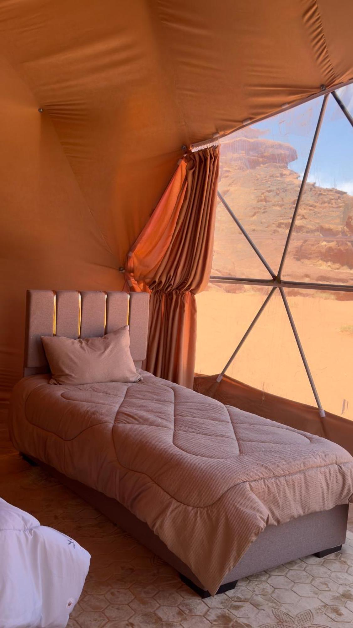 Wadi Rum Bubble Camp & Tour Eksteriør bilde